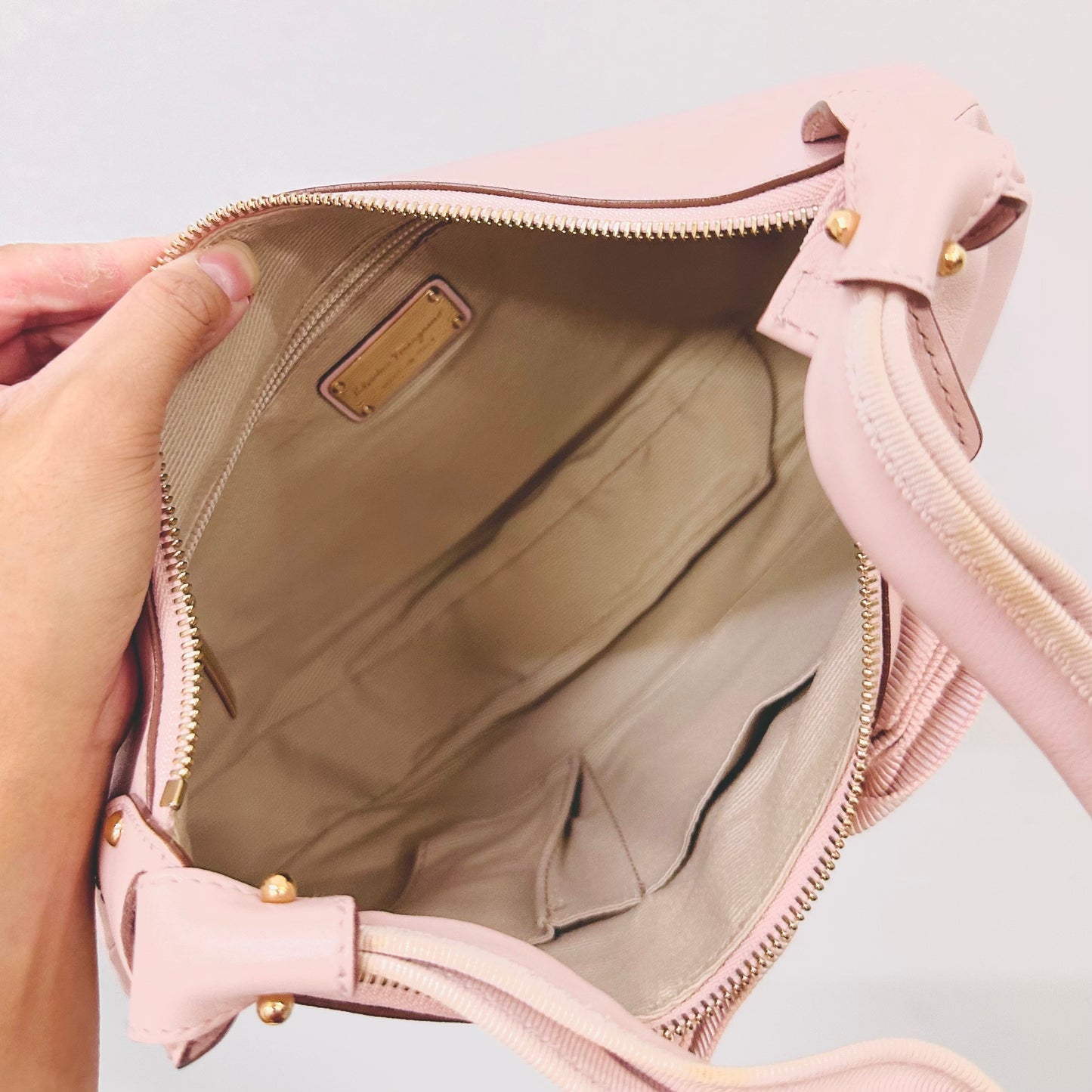 Salvatore Ferragamo Blush Pink GHW Vara Bow Smooth Leather Shoulder Hobo Baguette Bag