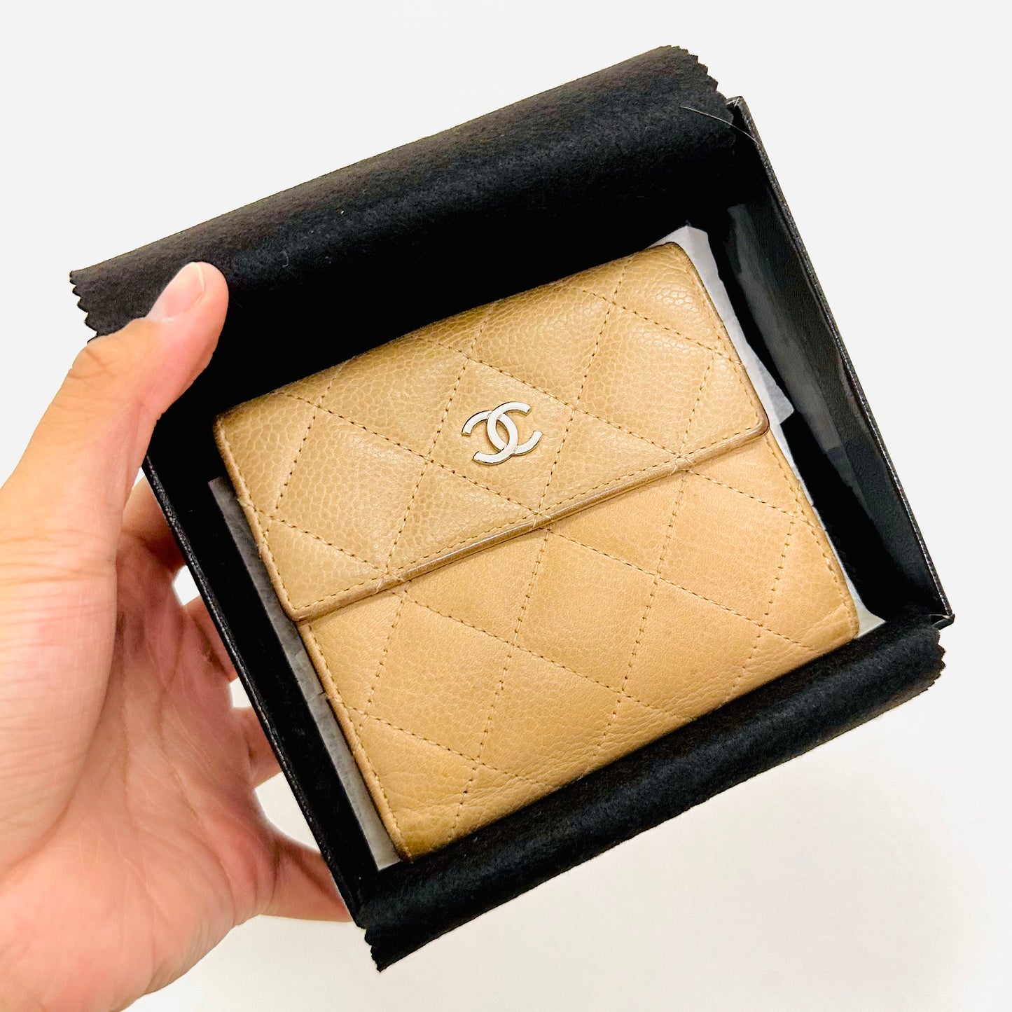 Chanel Beige Caviar Leather CC Logo Flap Bifold Compact Wallet 14s