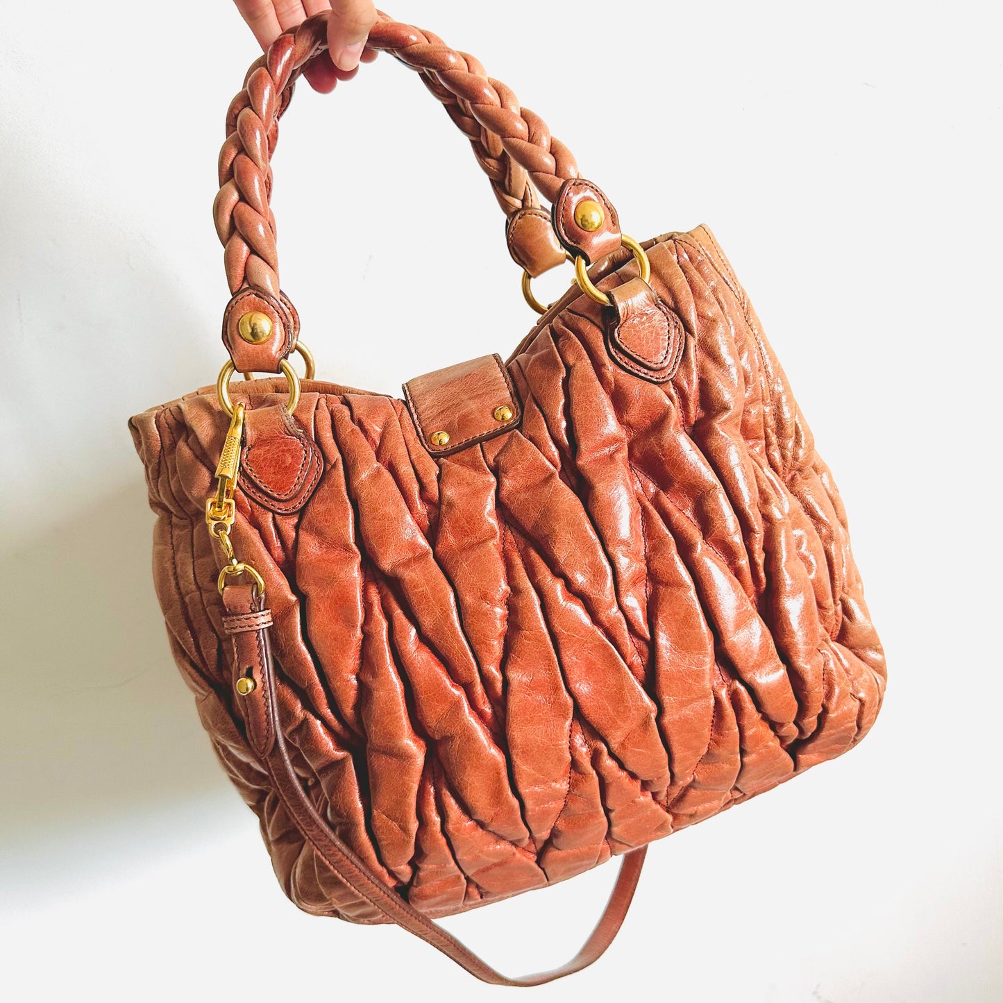 Miu Miu Tan Brown GHW Gaufre Matelasse Lux Leather Classic Logo 2-Way Bauletto Hobo Shopper Shoulder Baguette Sling Bag