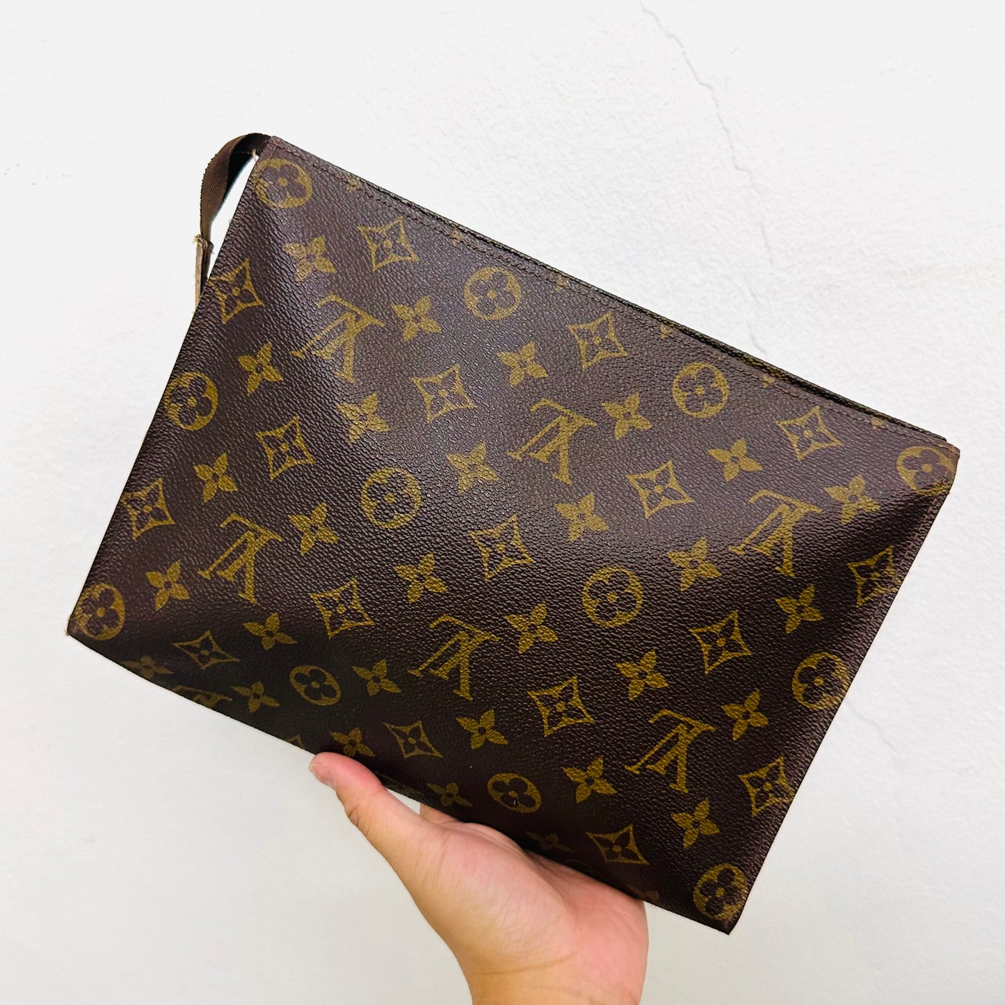 Louis Vuitton LV Monogram Logo GHW Toiletry 26 Pouch Clutch Case