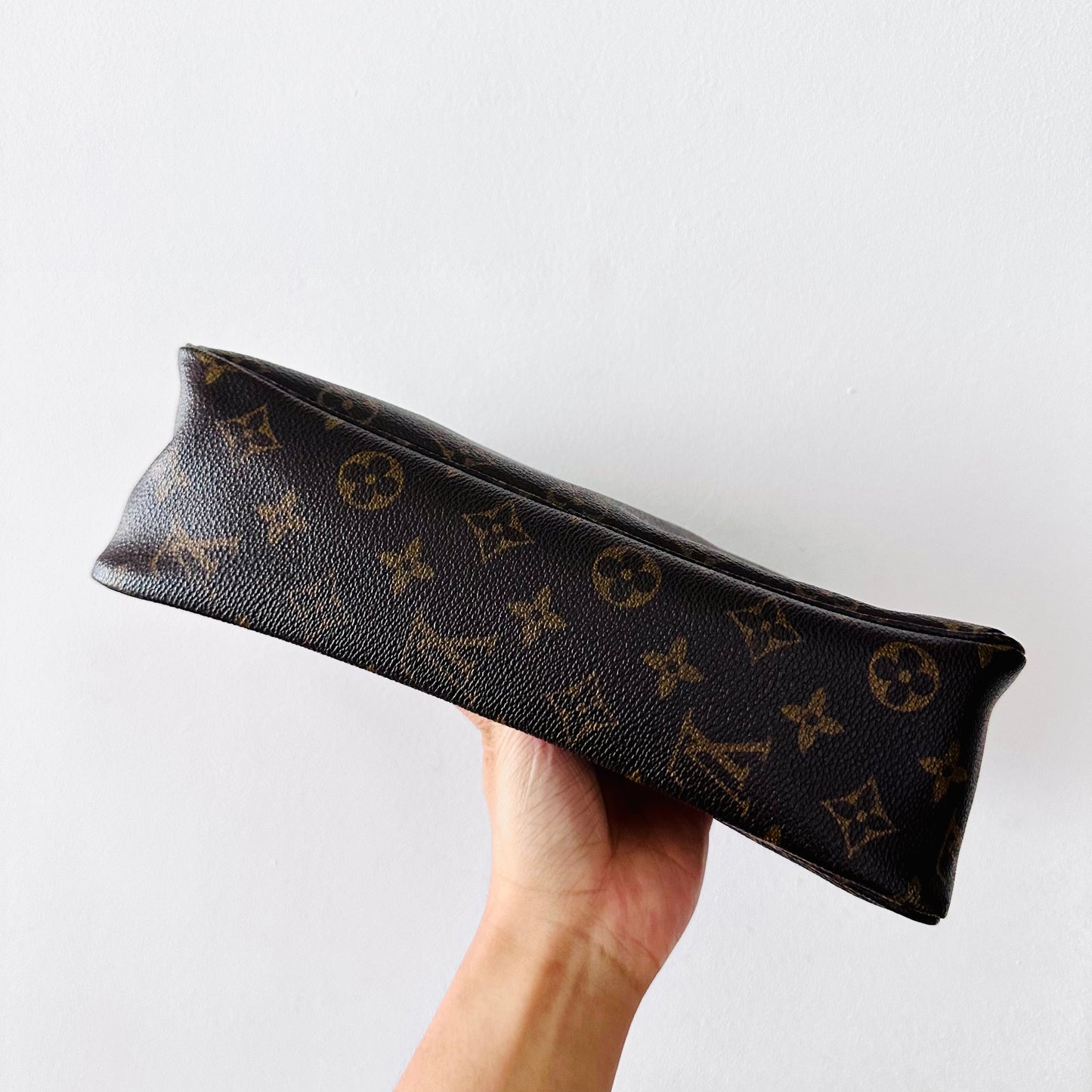 Louis Vuitton LV Monogram Logo Trousse 28 Toiletry Pouch Case Clutch