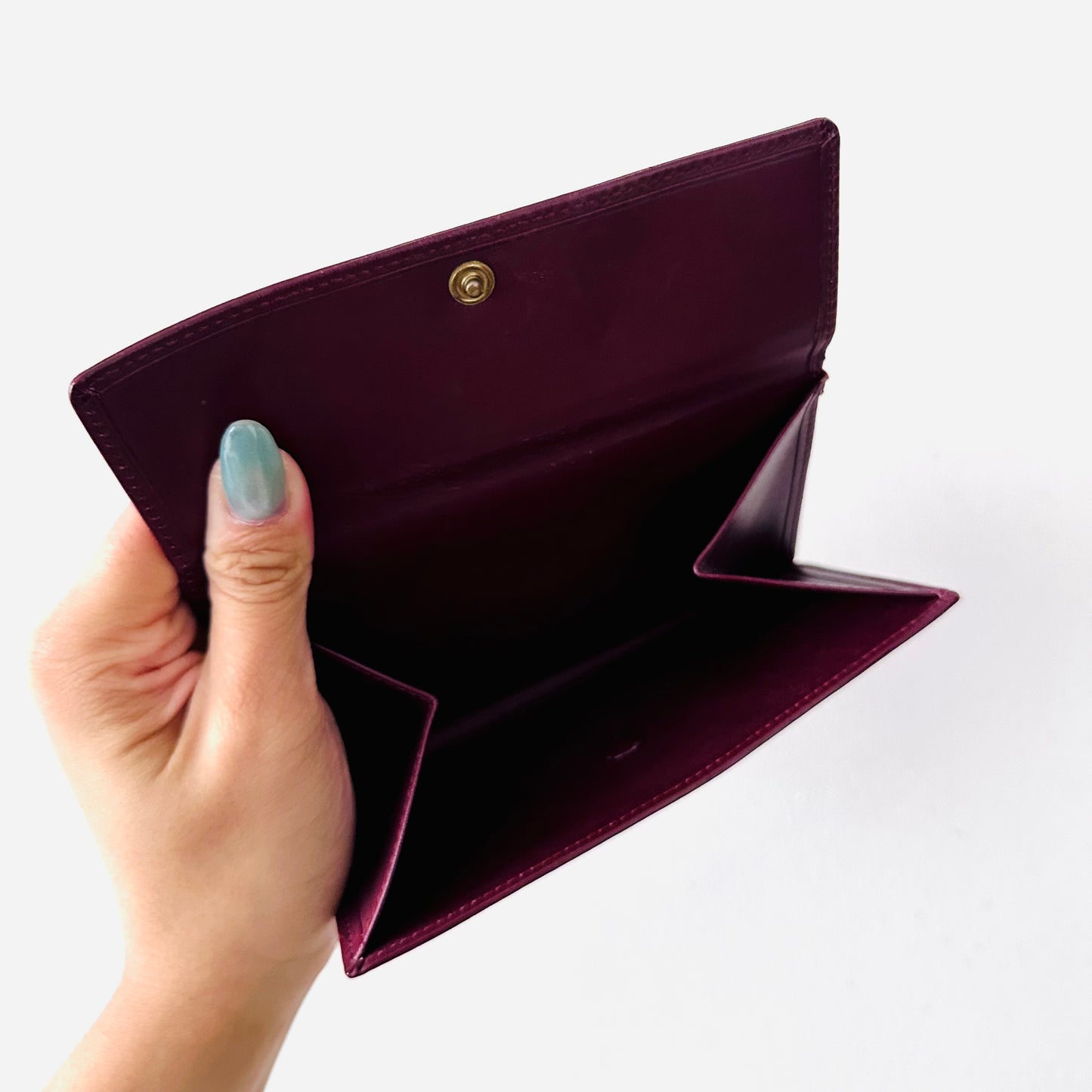 Cartier Must / Mast de Cartier Burgundy Red Maroon GHW Smooth Leather Flap Trifold Compact Wallet