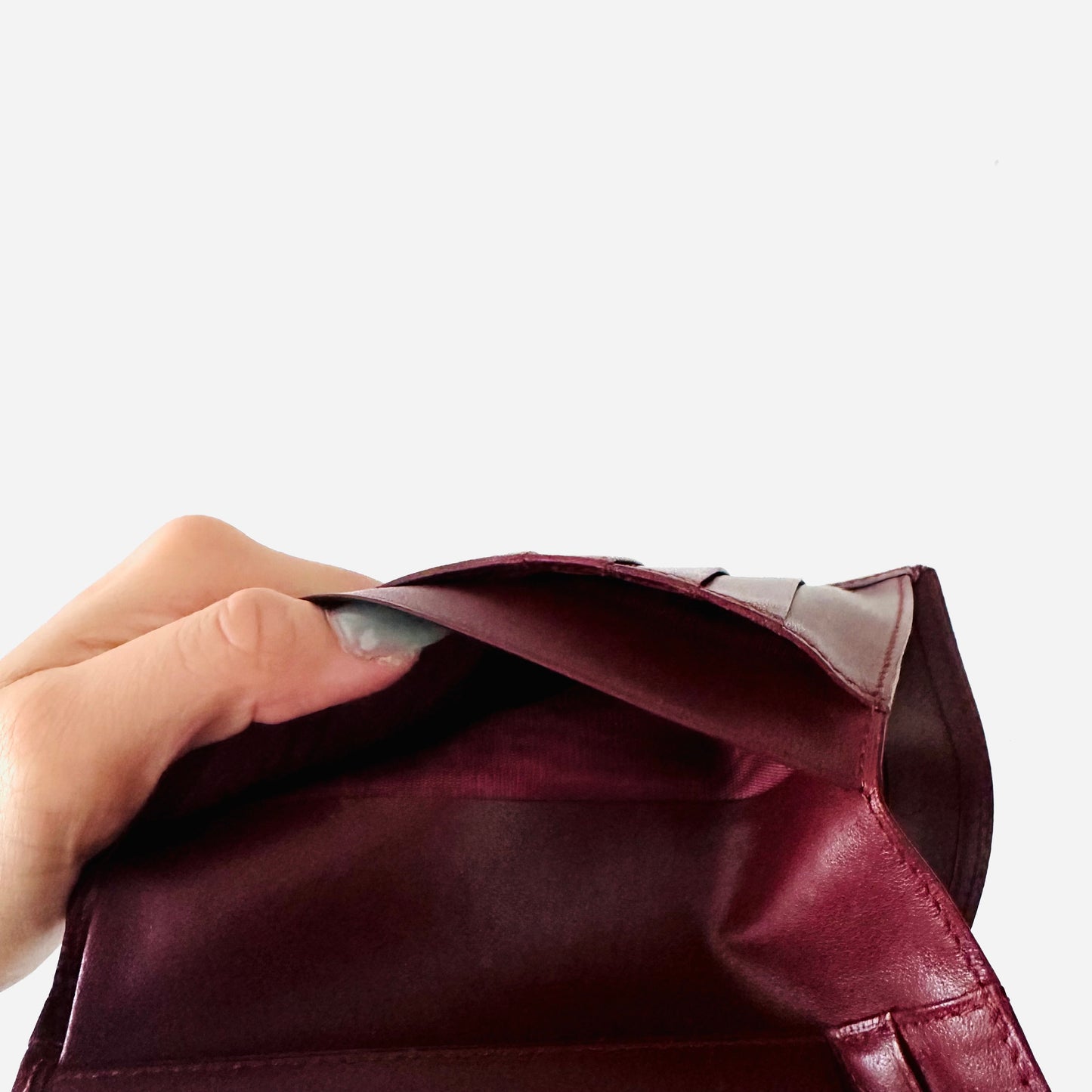 Cartier Must / Mast de Cartier Burgundy Red Maroon GHW Smooth Leather Flap Trifold Compact Wallet