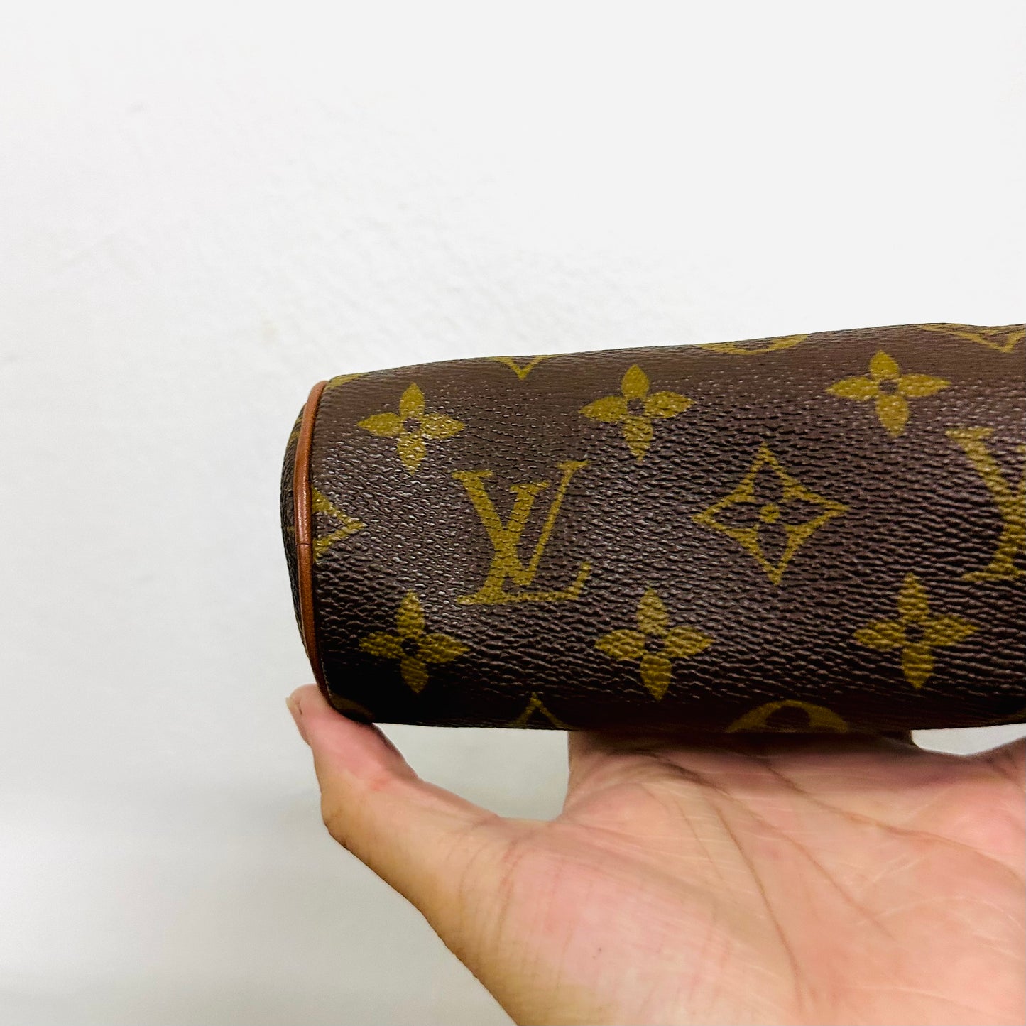 Louis Vuitton LV Monogram Logo GHW Papillon Roller Pochette Accessories Accessoires Shoulder Bag