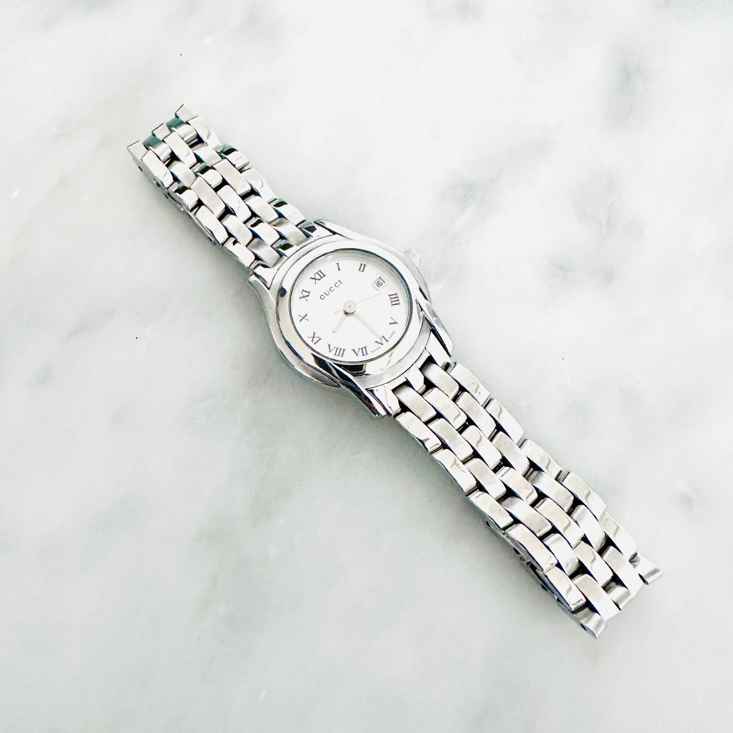 Gucci White Dial Stainless Steel 28MM Quartz Watch
