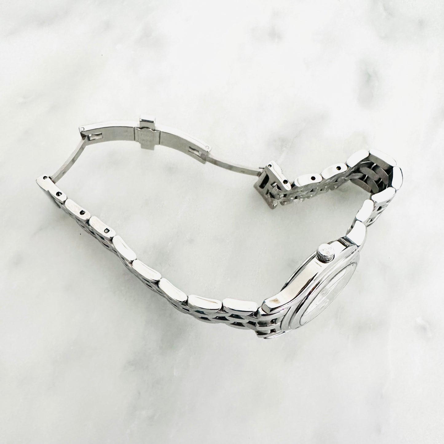 Gucci White Dial Stainless Steel 28MM Quartz Watch