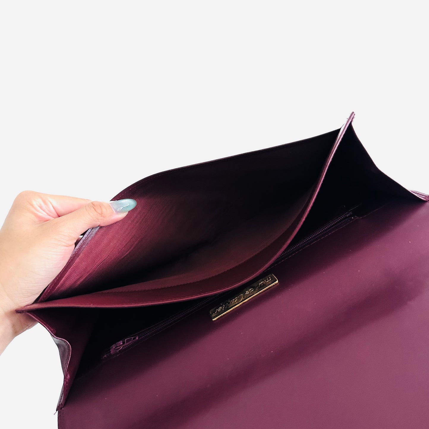 Cartier Must / Mast de Cartier Burgundy Red Maroon GHW Smooth Leather Flap Pouch Clutch Case