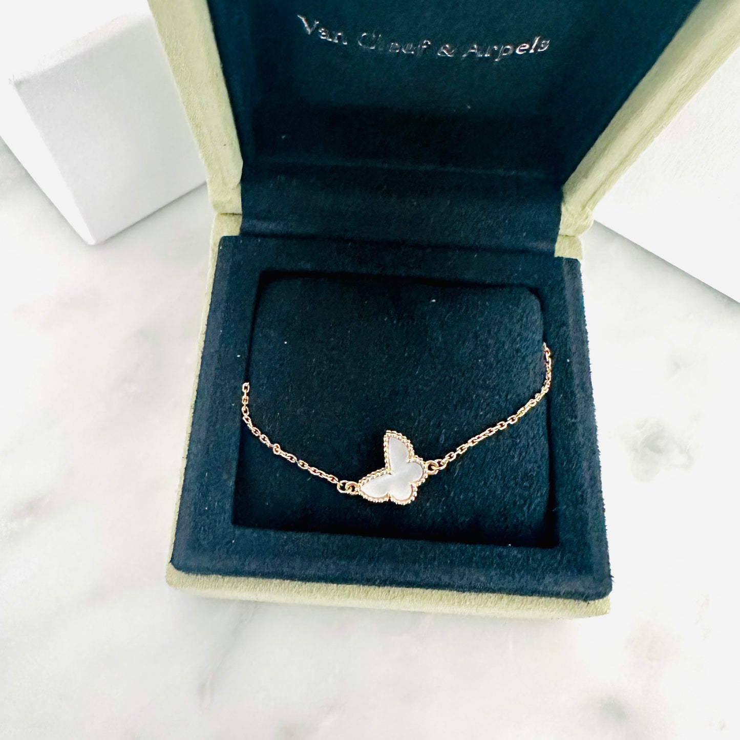 Van Cleef & Arpels VCA Sweet Butterfly / Butterflies Motif MOP Mother Of Pearl 18K Yellow Gold YG Monogram Logo Chain Bracelet