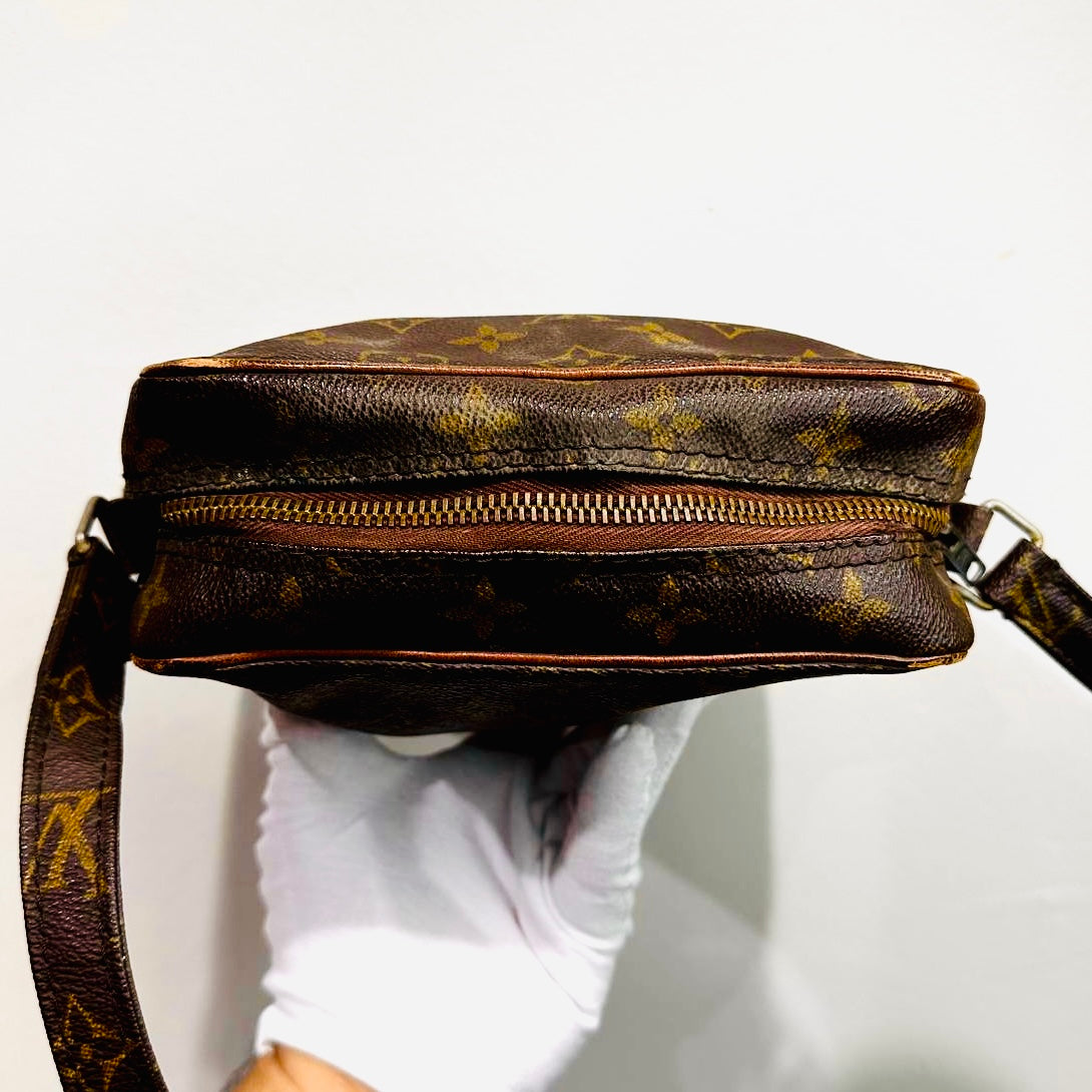 Louis Vuitton LV Danube Monogram Logo GHW Vintage Camera Messenger Shoulder Sling Bag