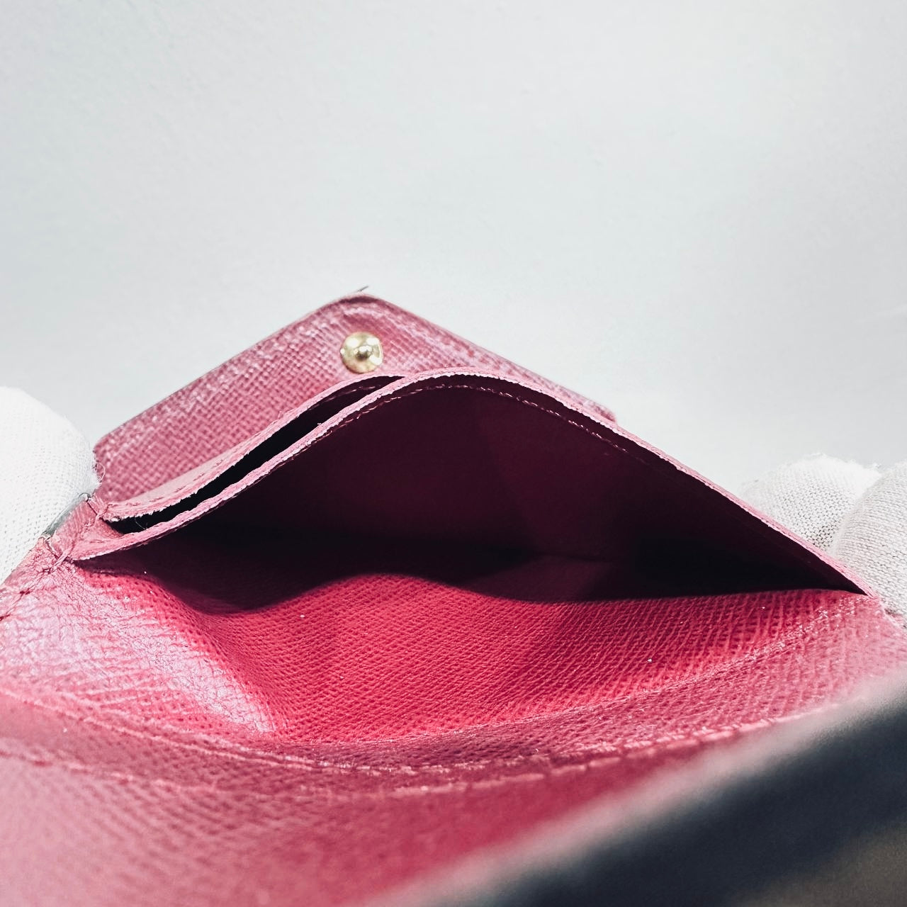 Louis Vuitton LV Zoe Monogram Logo & Fuchsia Leather GHW Flap Compact Trifold Wallet