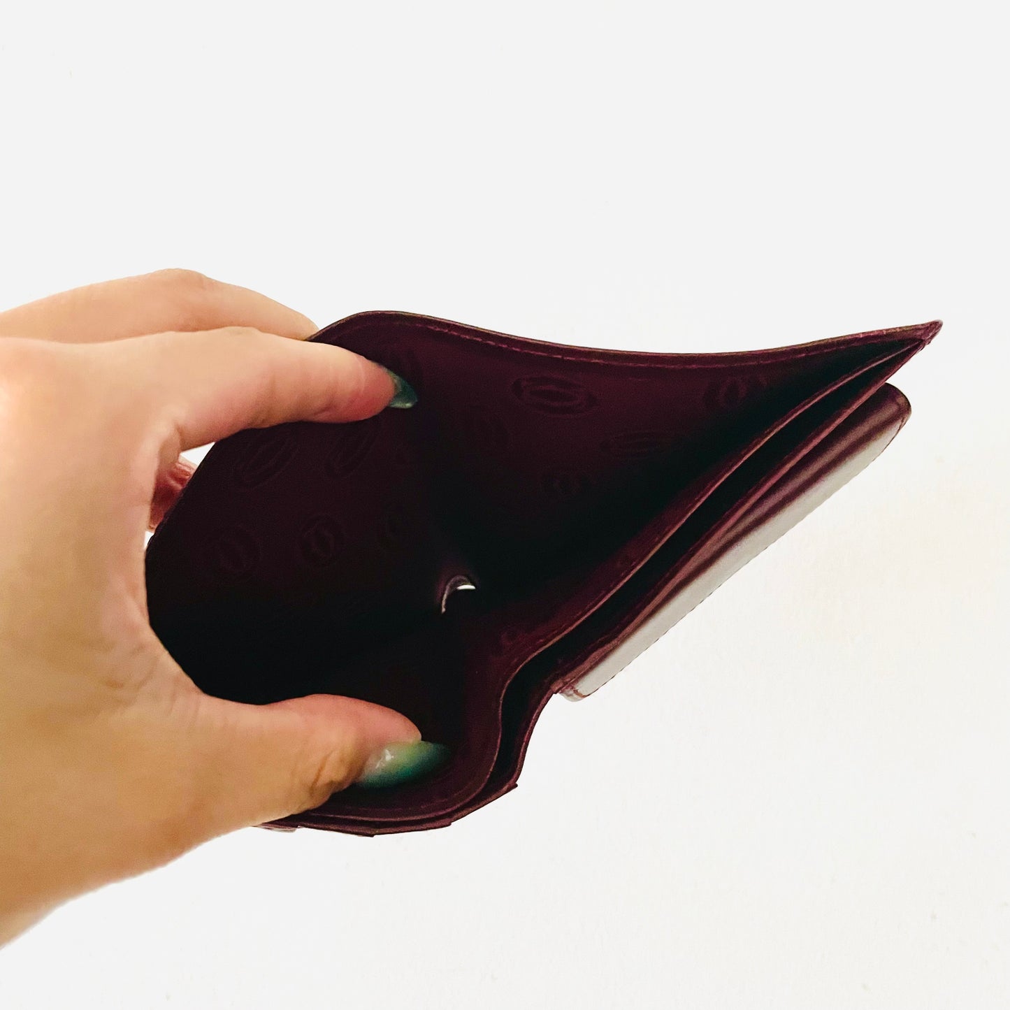 Cartier Must / Mast de Cartier Maroon Burgundy GHW Smooth Leather Bifold Compact Wallet