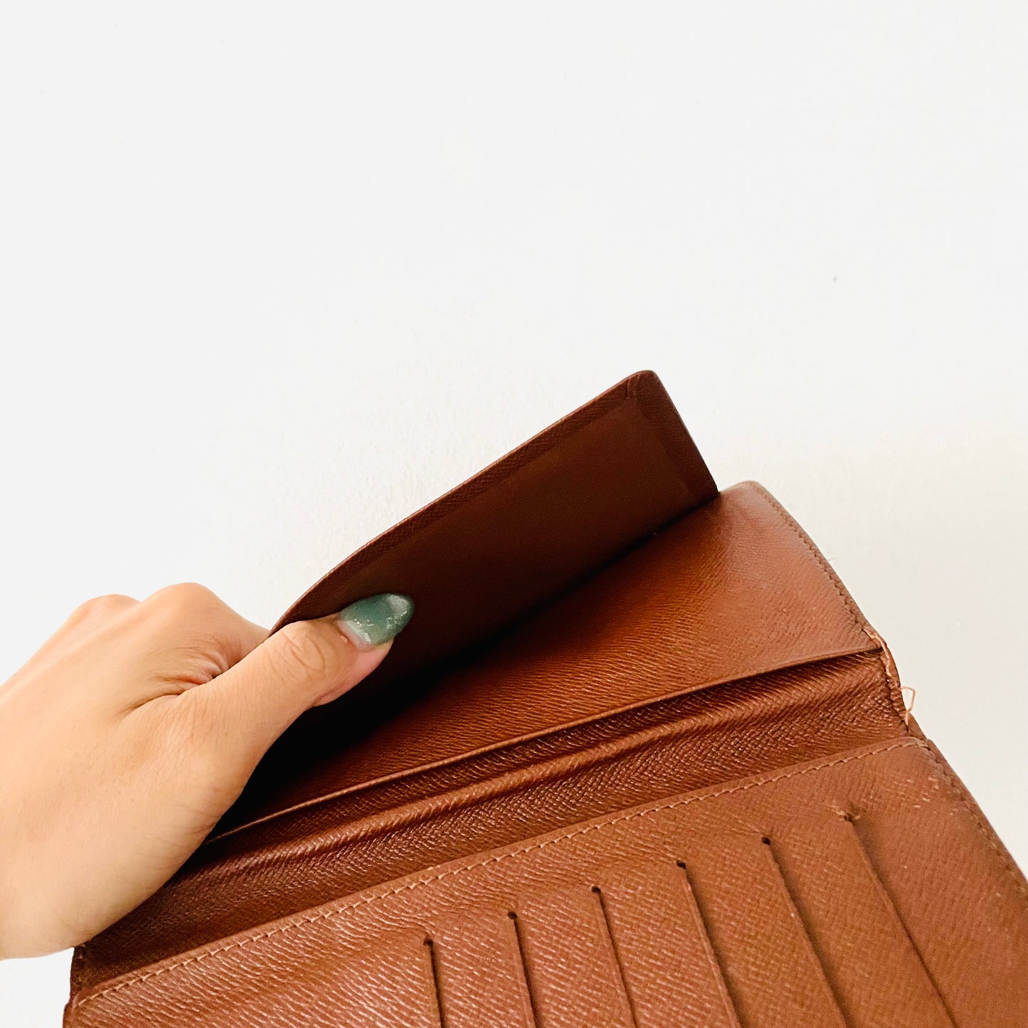 Louis Vuitton LV Porte Yen Brazza Monogram Logo GHW Long Bifold Flap Slim Wallet