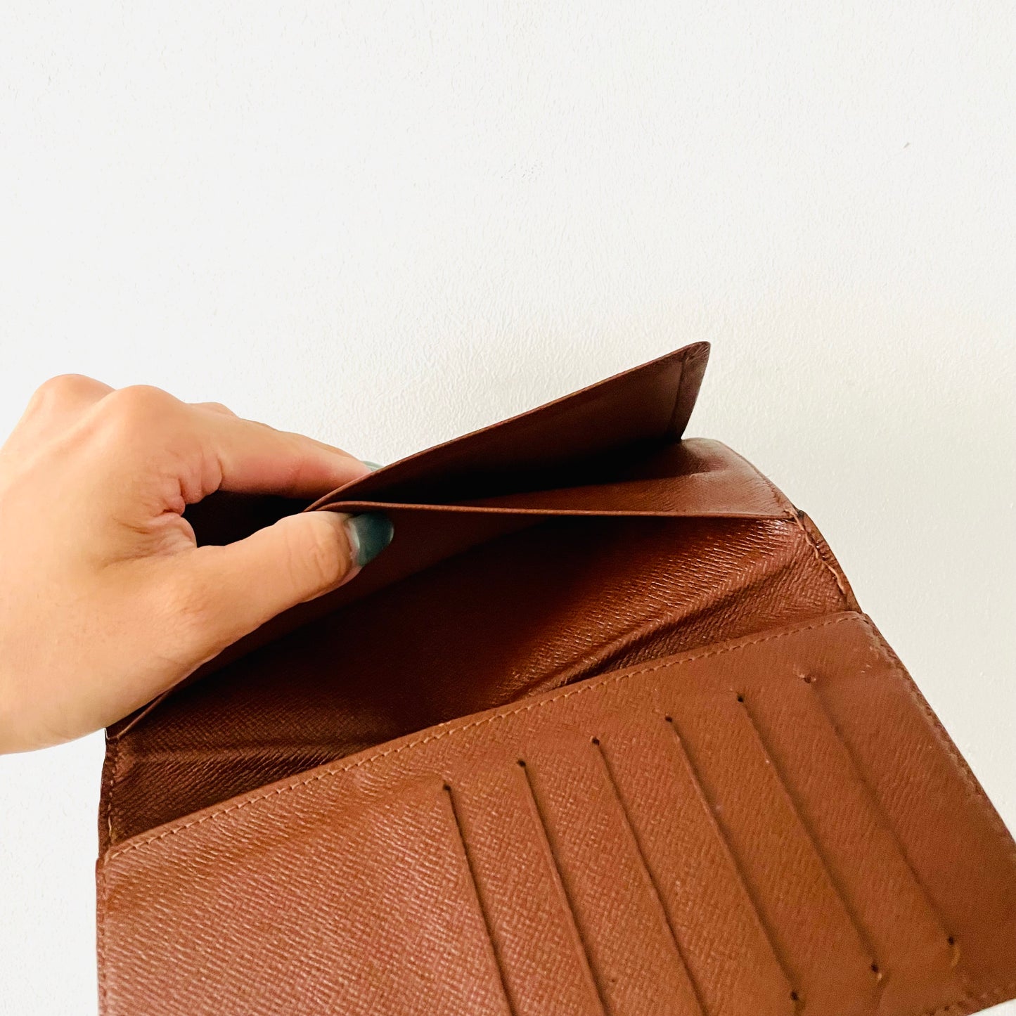 Louis Vuitton LV Porte Yen Brazza Monogram Logo GHW Long Bifold Flap Slim Wallet