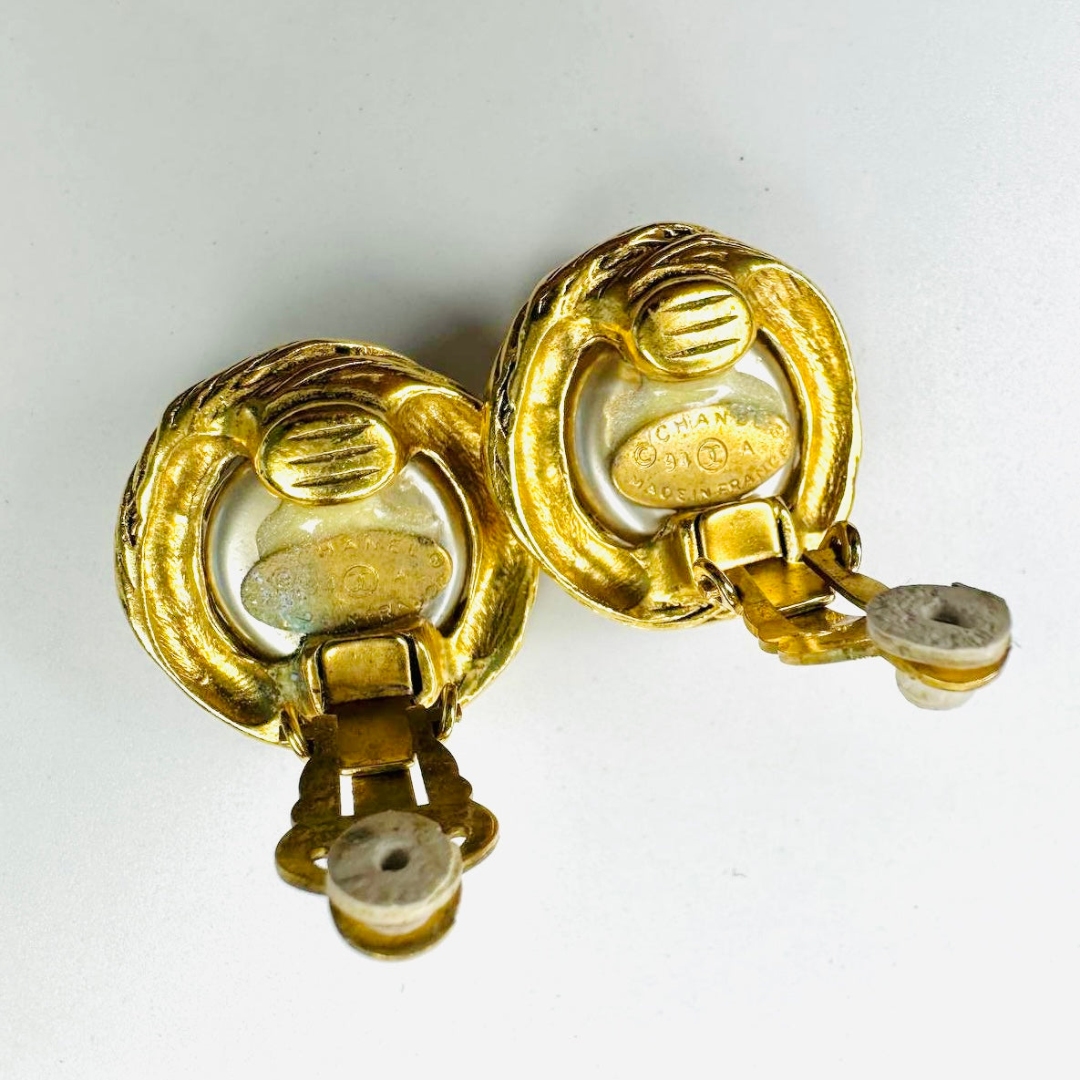 Chanel Giant CC Monogram Logo Round Gold & Pearls Clip On 94A Vintage Earrings