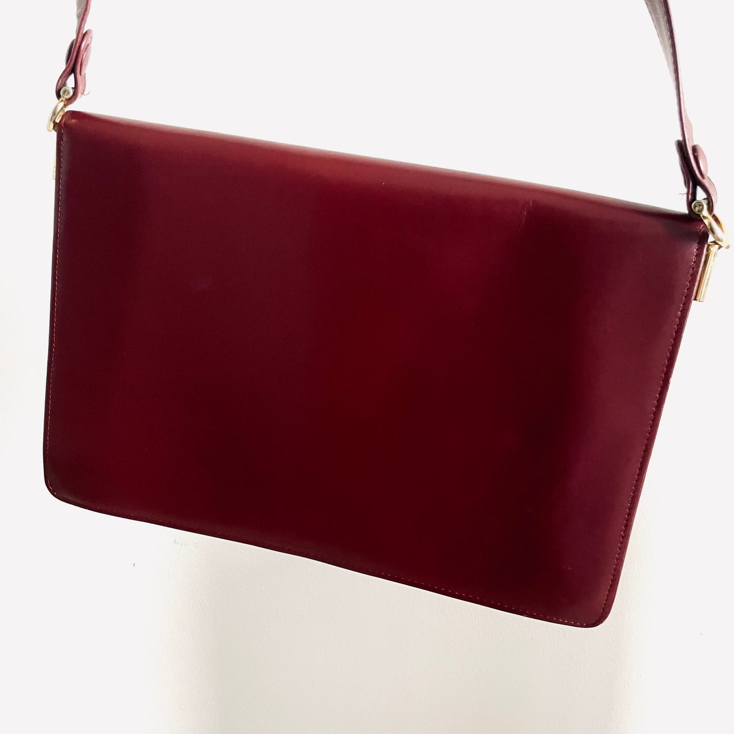 Cartier Must / Mast de Cartier Maroon Red GHW Smooth Leather Full Flap Shoulder Sling Bag