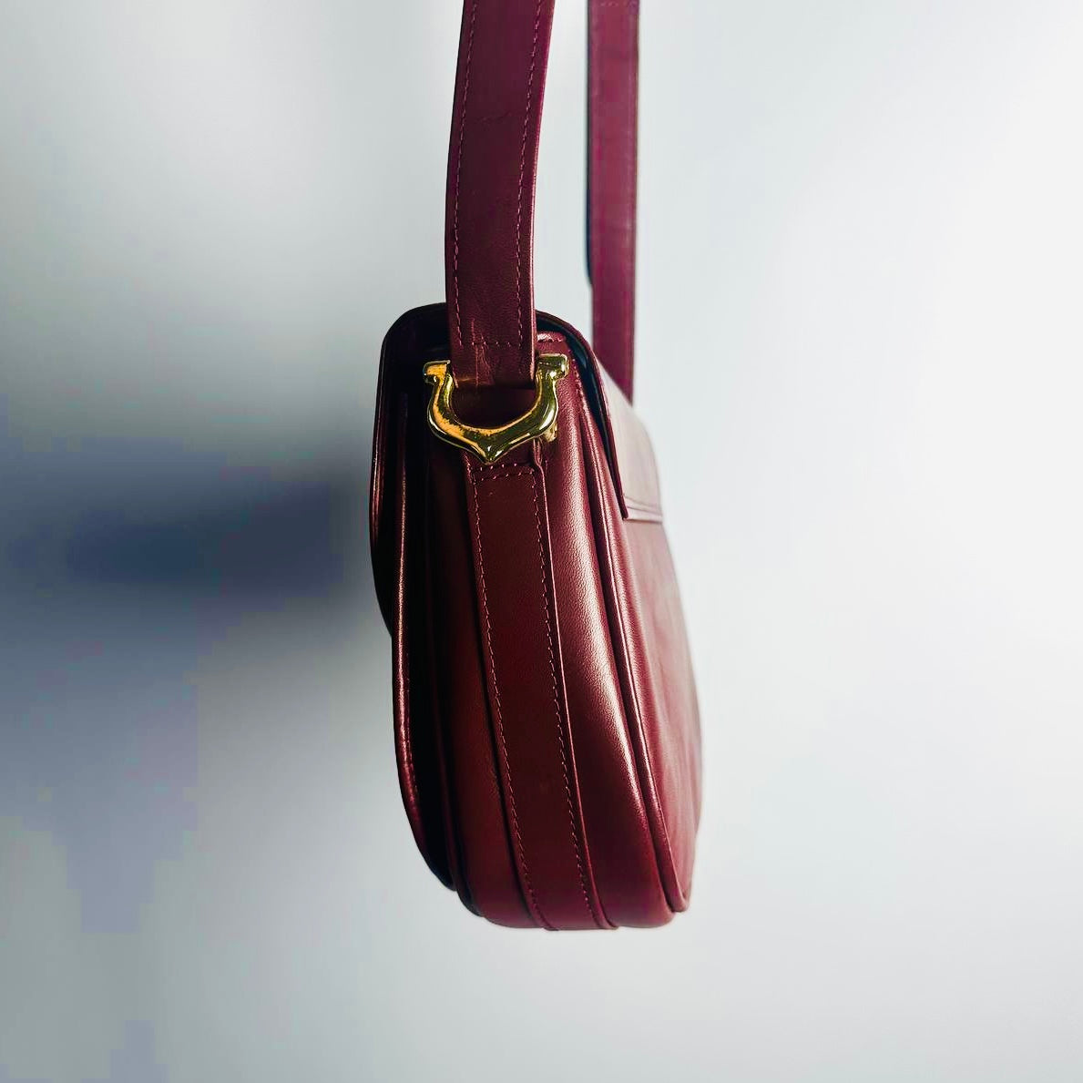 Cartier Must / Mast de Cartier Burgundy Red Maroon GHW Smooth Leather Flap Shoulder Sling Bag