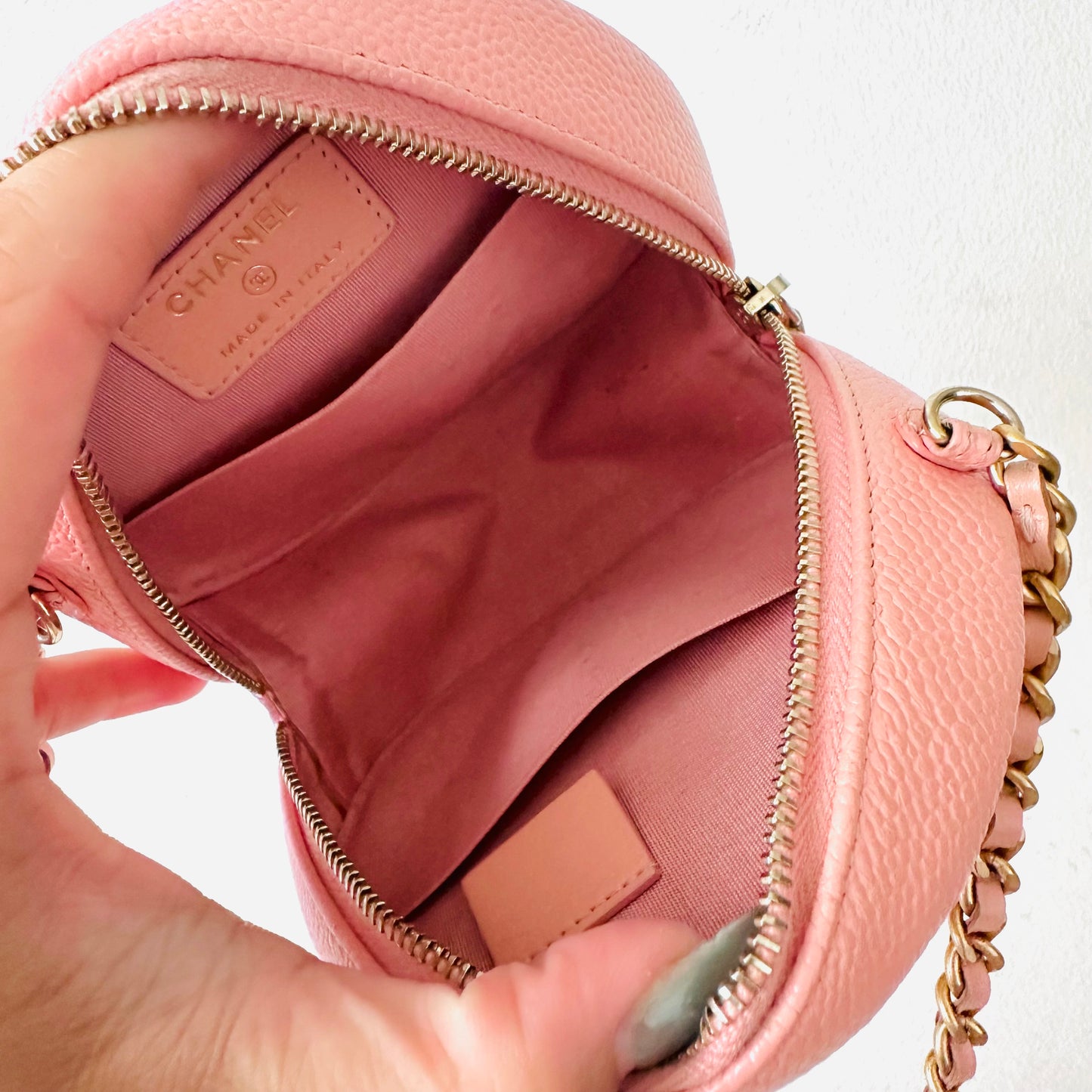 Chanel CC Filigree Pink GHW Giant CC Monogram Logo Caviar Round Chain Sling Bag 27s
