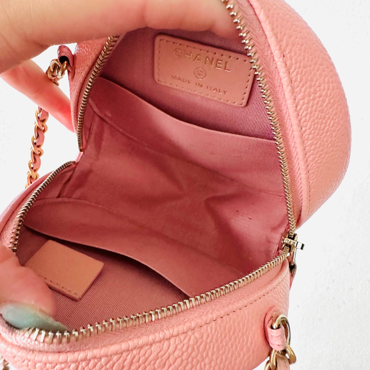 Chanel CC Filigree Pink GHW Giant CC Monogram Logo Caviar Round Chain Sling Bag 27s