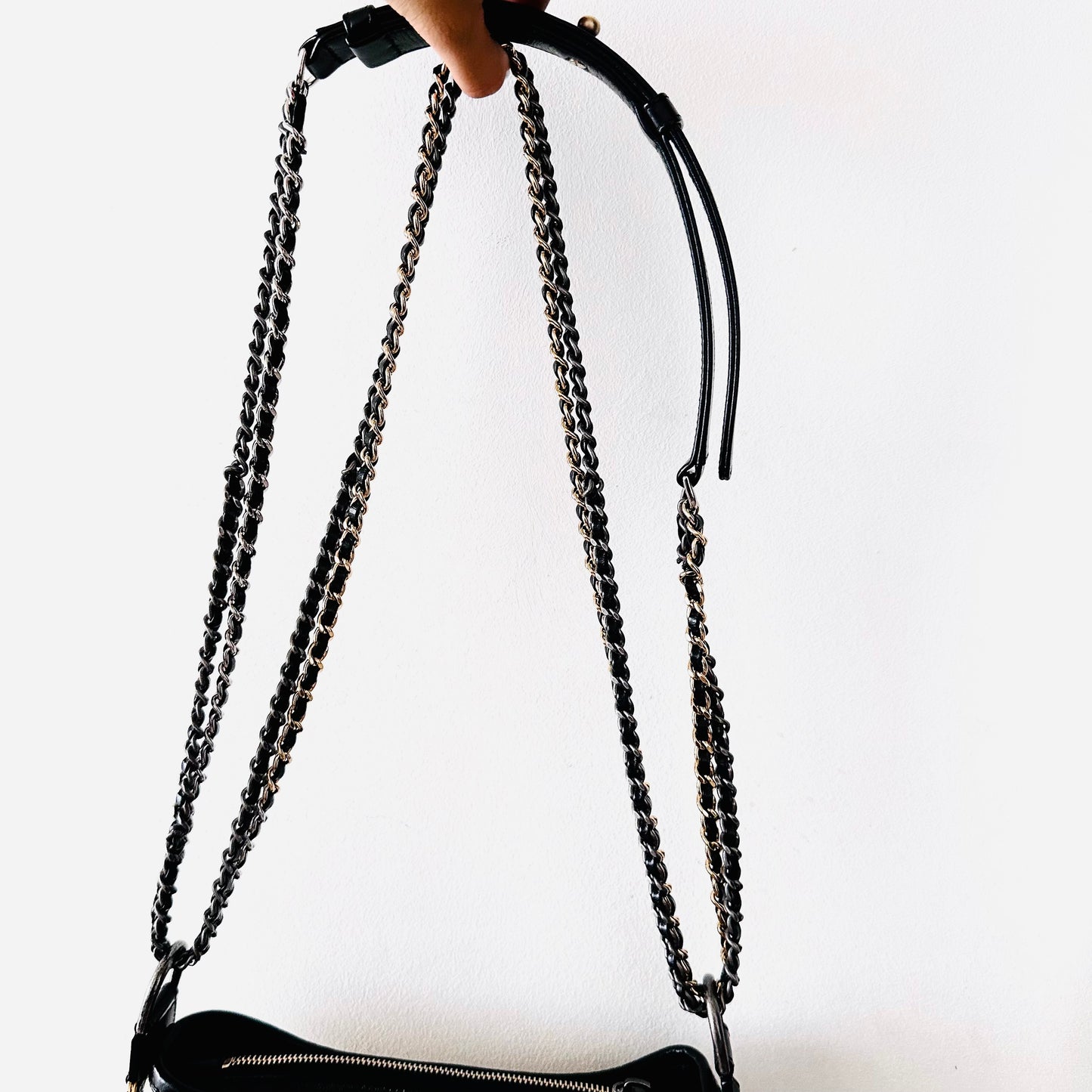 Chanel White / Black GHW Tweed Small Gabrielle CC Monogram Logo Chain Shoulder Sling Bag 24s