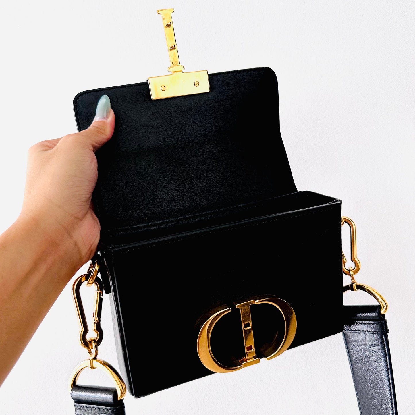 Christian Dior CD Black 30 Montaigne Box Calfskin GHW Monogram Logo Shoulder Flap Bag