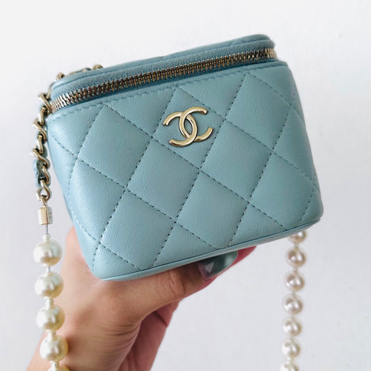 Chanel 22P Sky Blue GHW Pearl Chain CC Logo Quilted Lambskin Pearl Chain Vanity Case Sling Bag 32s
