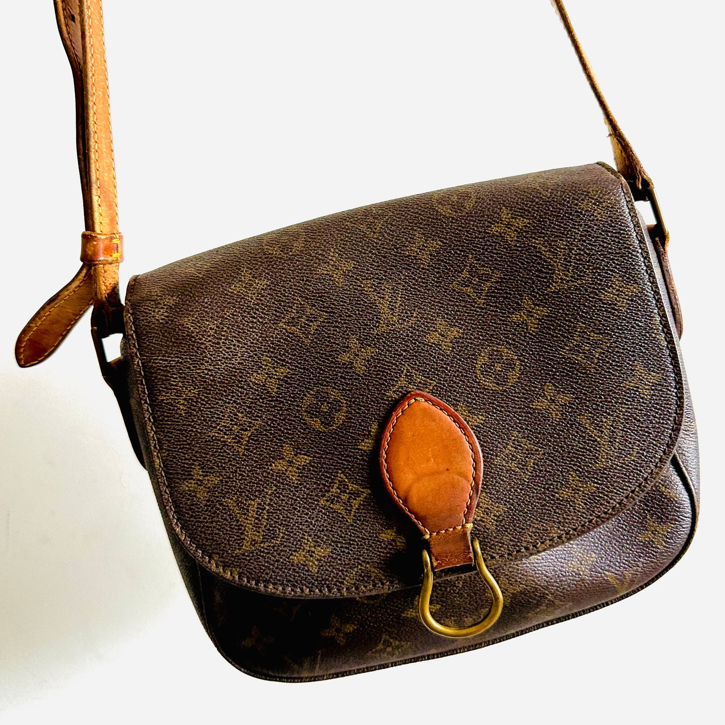 Louis Vuitton LV Saint Cloud Monogram Logo GHW Vintage Flap Shoulder Sling Bag