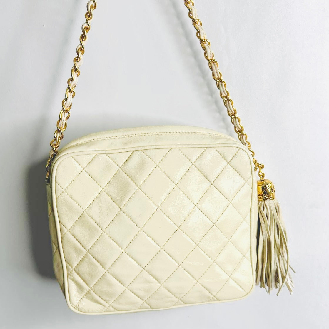Chanel Cream Beige White GHW Quilted Lambskin CC Monogram Logo Tassel Fringe Vintage Flap Zip Camera Chain Shoulder Sling Bag 1s