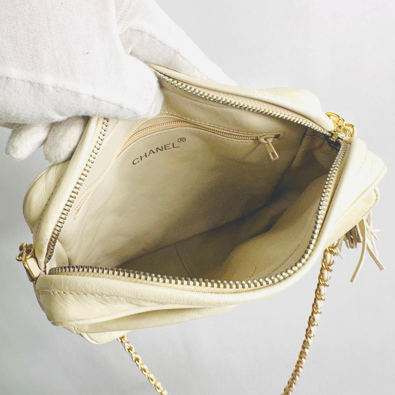 Chanel Cream Beige White GHW Quilted Lambskin CC Monogram Logo Tassel Fringe Vintage Flap Zip Camera Chain Shoulder Sling Bag 1s