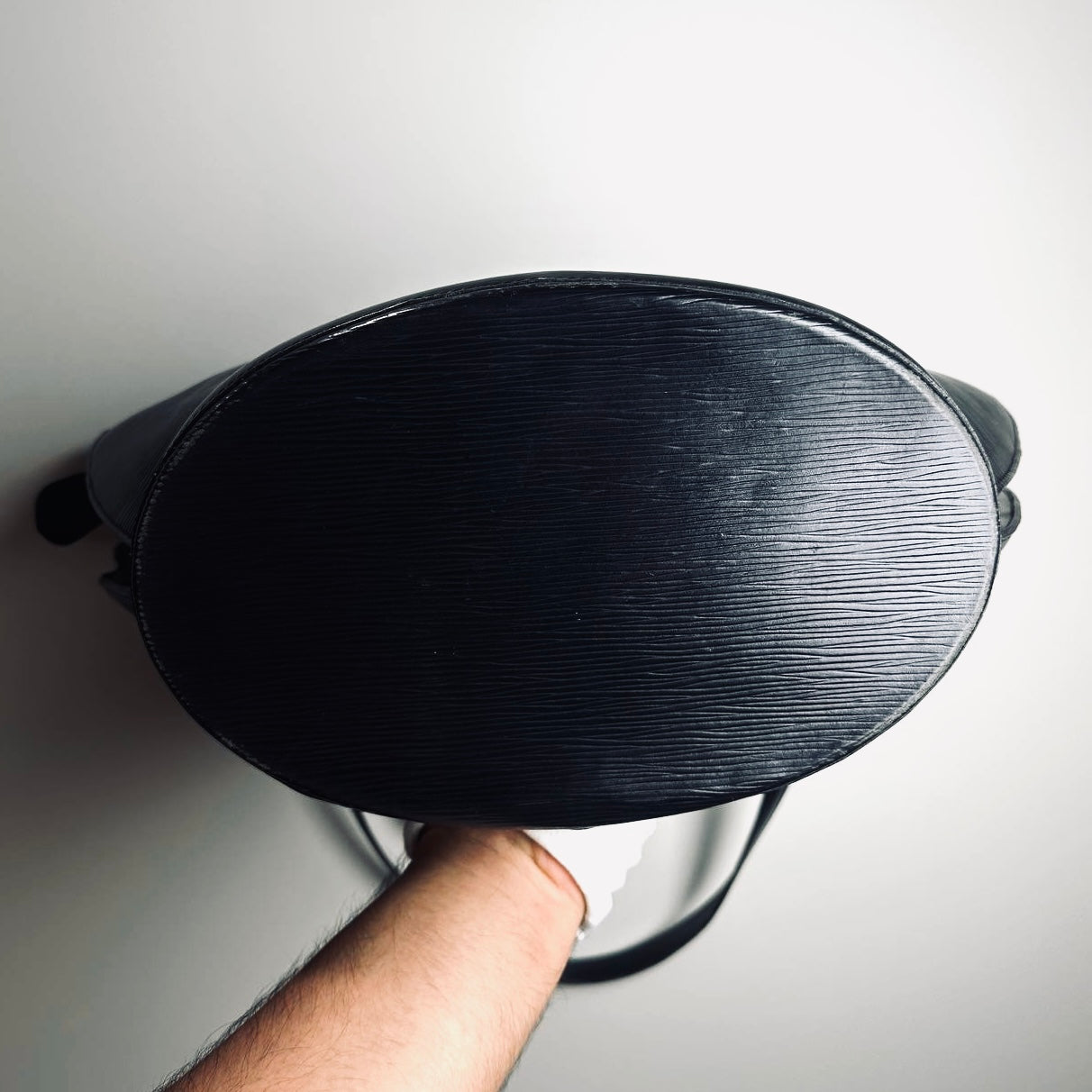 Louis Vuitton LV Black GHW Saint Jacques Epi Leather Monogram Logo Bucket Shopper Shoulder Tote Bag