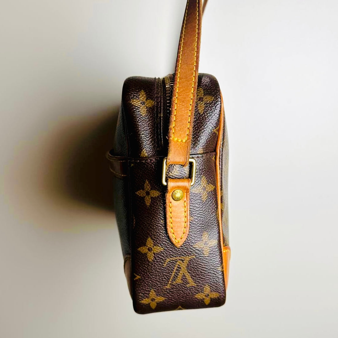 Louis Vuitton LV Trocadero Monogram Logo GHW Camera Shoulder Sling Bag