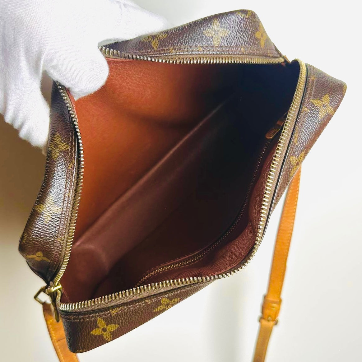 Louis Vuitton LV Trocadero Monogram Logo GHW Camera Shoulder Sling Bag