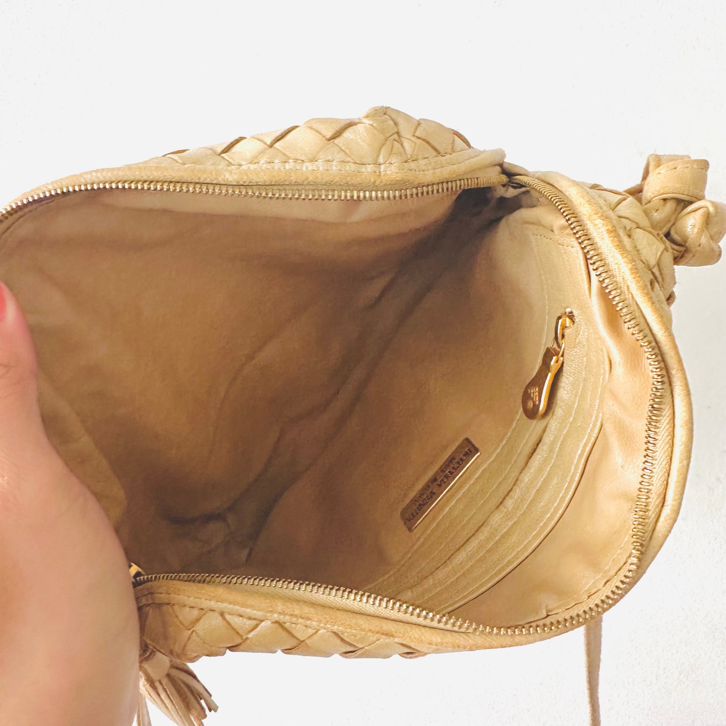 Bottega Veneta BV Beige Intrecciato Nappa Woven Leather Nodini Shoulder Sling Bag