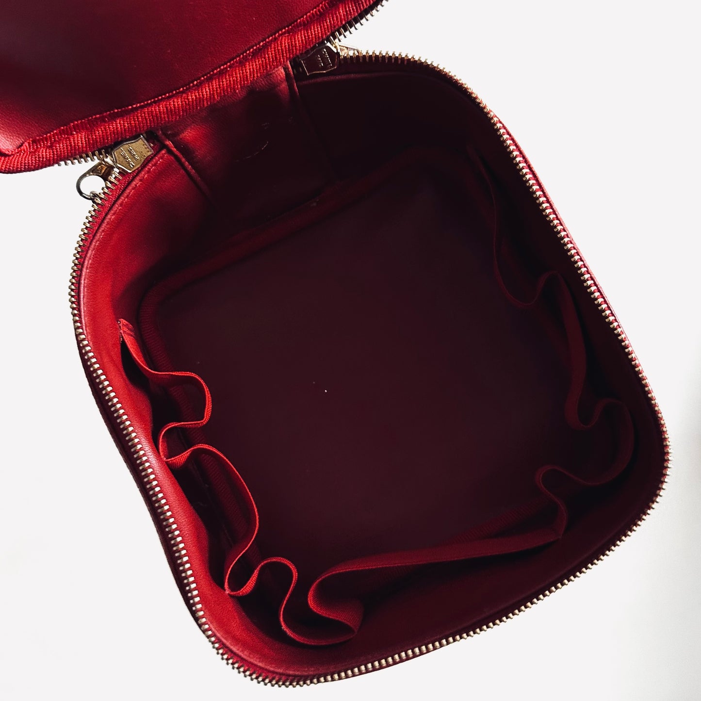 Chanel Cherry Red GHW Caviar Giant CC Logo Mini Wide Horizontal Vanity Case Vintage Top Handle Bag