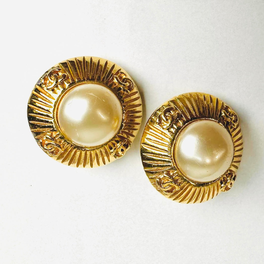 Chanel Gold & Pearls Giant CC Monogram Logo 93P Large Round Vintage Clip On Earrings