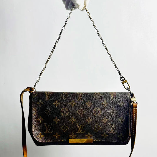 Louis Vuitton LV Favourite Monogram Logo GHW 2-Way Flap Shoulder Sling Pochette Accessories Accessoires Chain Bag
