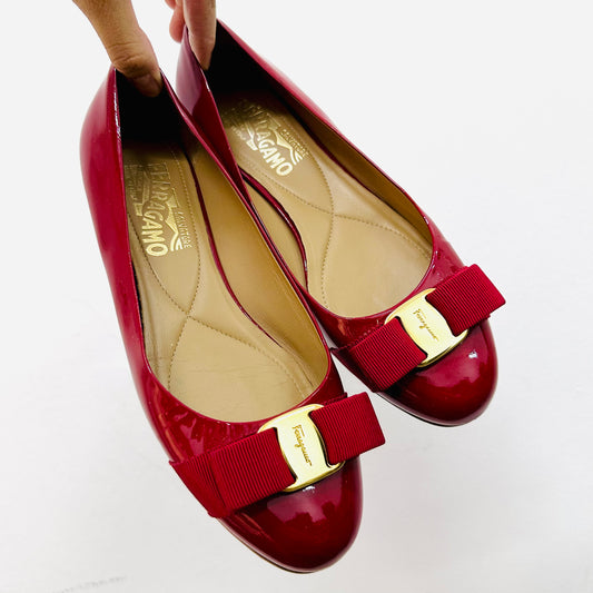 Salvatore Ferragamo Vara Red GHW Giant Monogram Logo Bow Ballet Ballerina Patent Leather Classic Flats Shoes