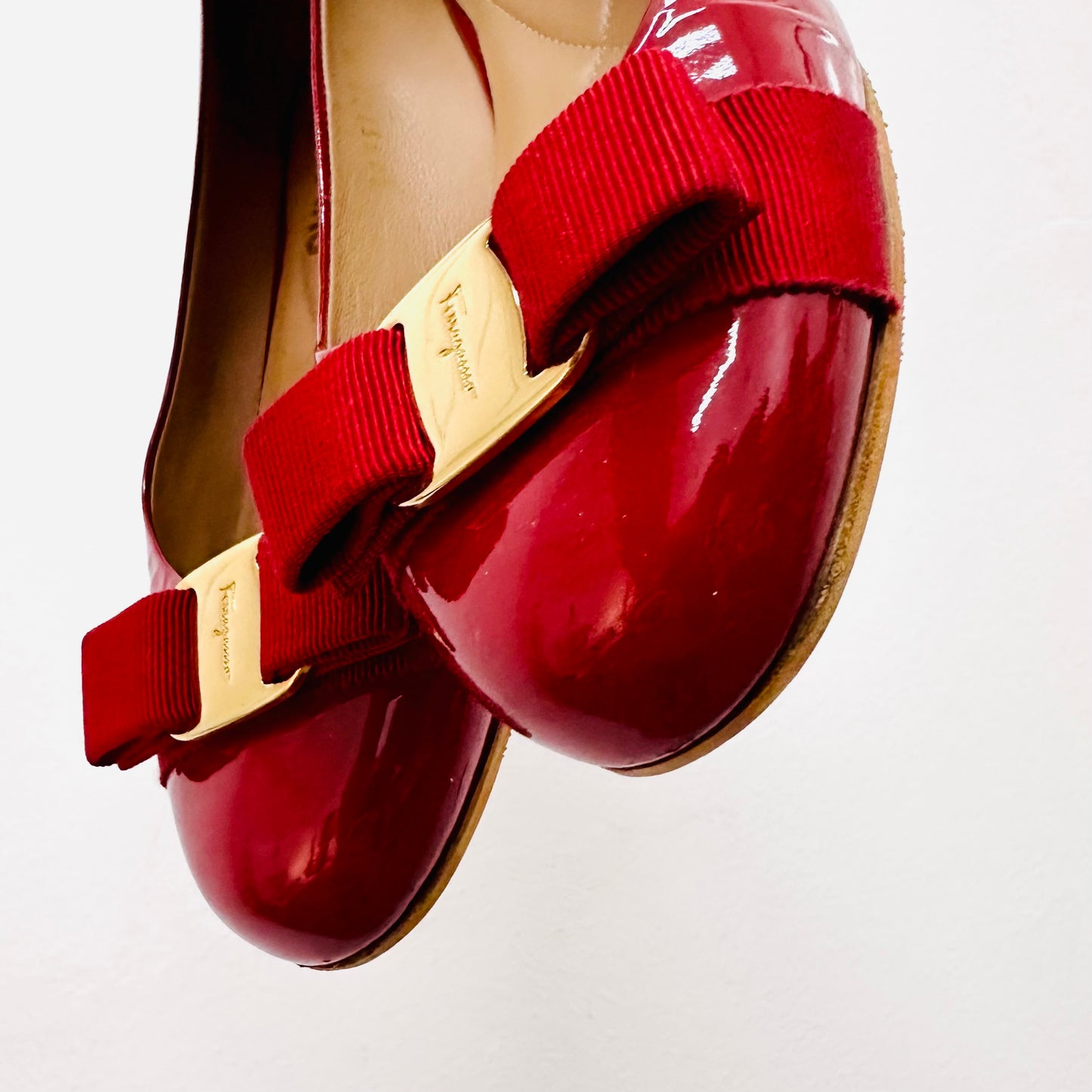 Salvatore Ferragamo Vara Red GHW Giant Monogram Logo Bow Ballet Ballerina Patent Leather Classic Flats Shoes