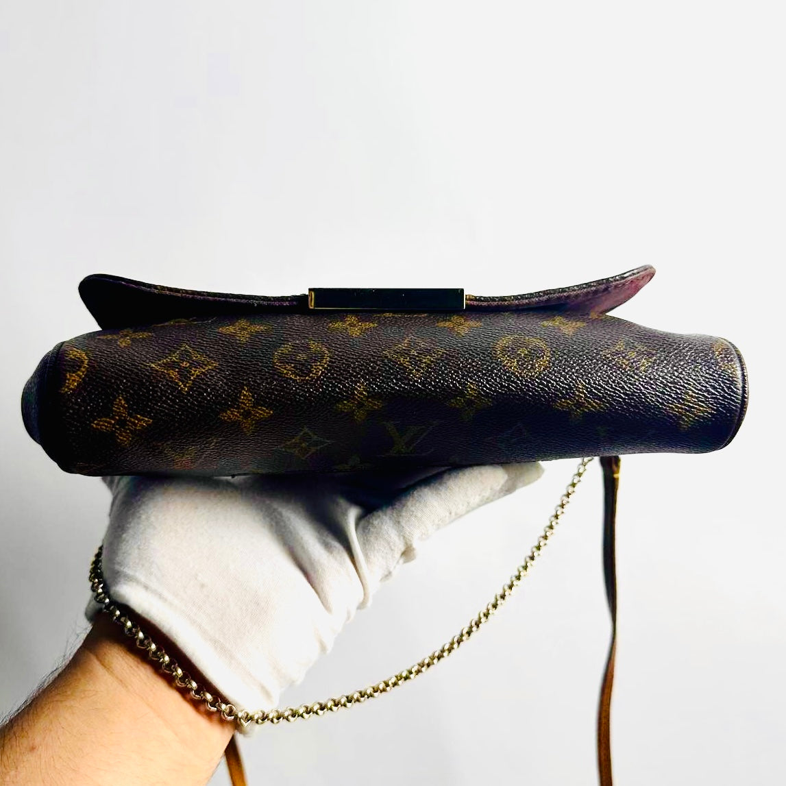 Louis Vuitton LV Favourite Monogram Logo GHW 2-Way Flap Shoulder Sling Pochette Accessories Accessoires Chain Bag