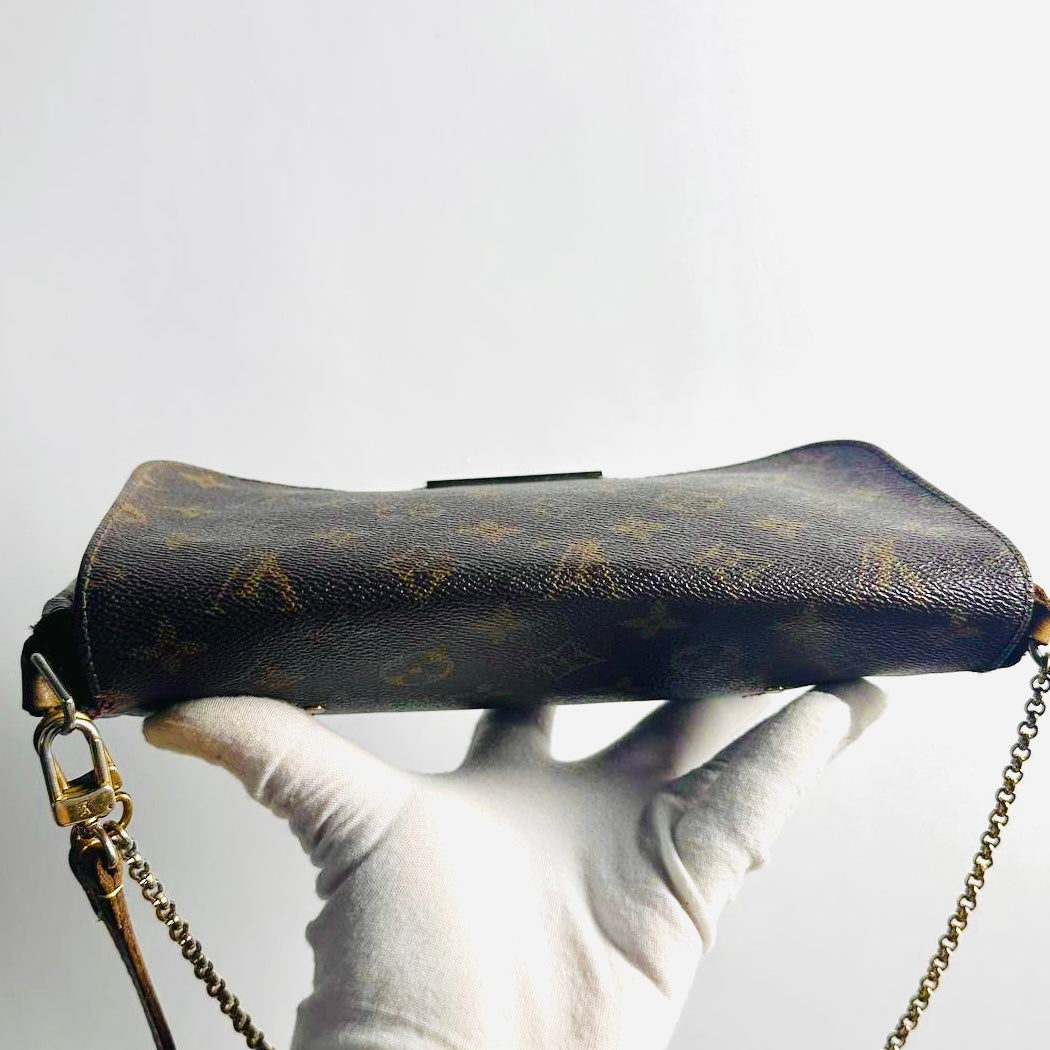 Louis Vuitton LV Favourite Monogram Logo GHW 2-Way Flap Shoulder Sling Pochette Accessories Accessoires Chain Bag