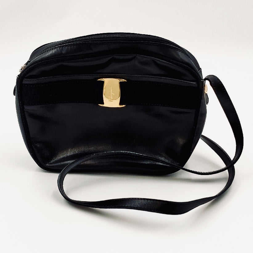 Salvatore Ferragamo Vara Black GHW Bow Smooth Leather Shoulder Sling Camera Bag