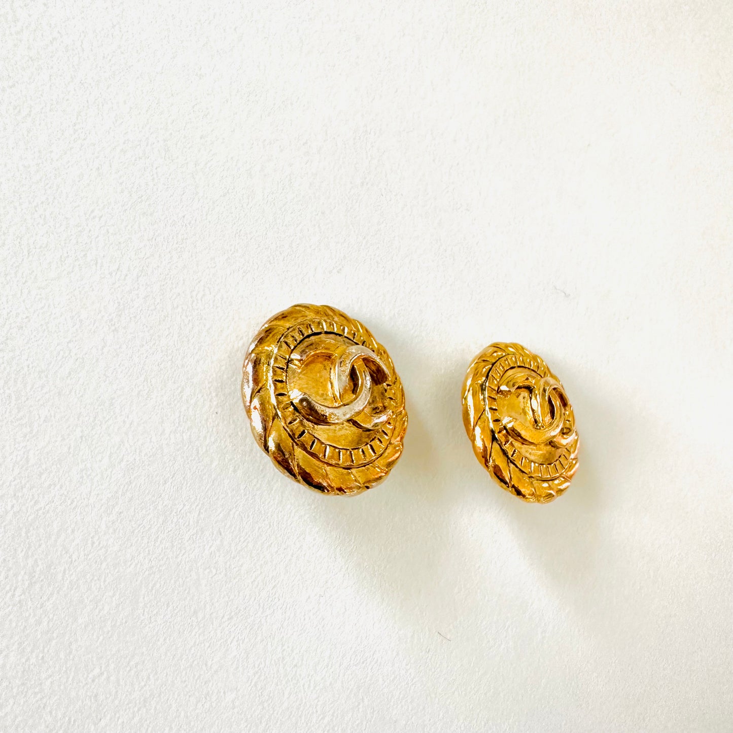 Chanel Giant CC Logo Classic Signature Gold Clip On Earrings