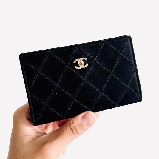 Chanel Black Giant CC Monogram Logo Crystals Fabric Flap Compact Wallet 3s