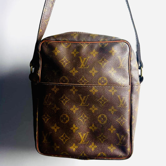 Louis Vuitton LV Danube Monogram Logo GHW Vintage Zip Camera Shoulder Sling Bag