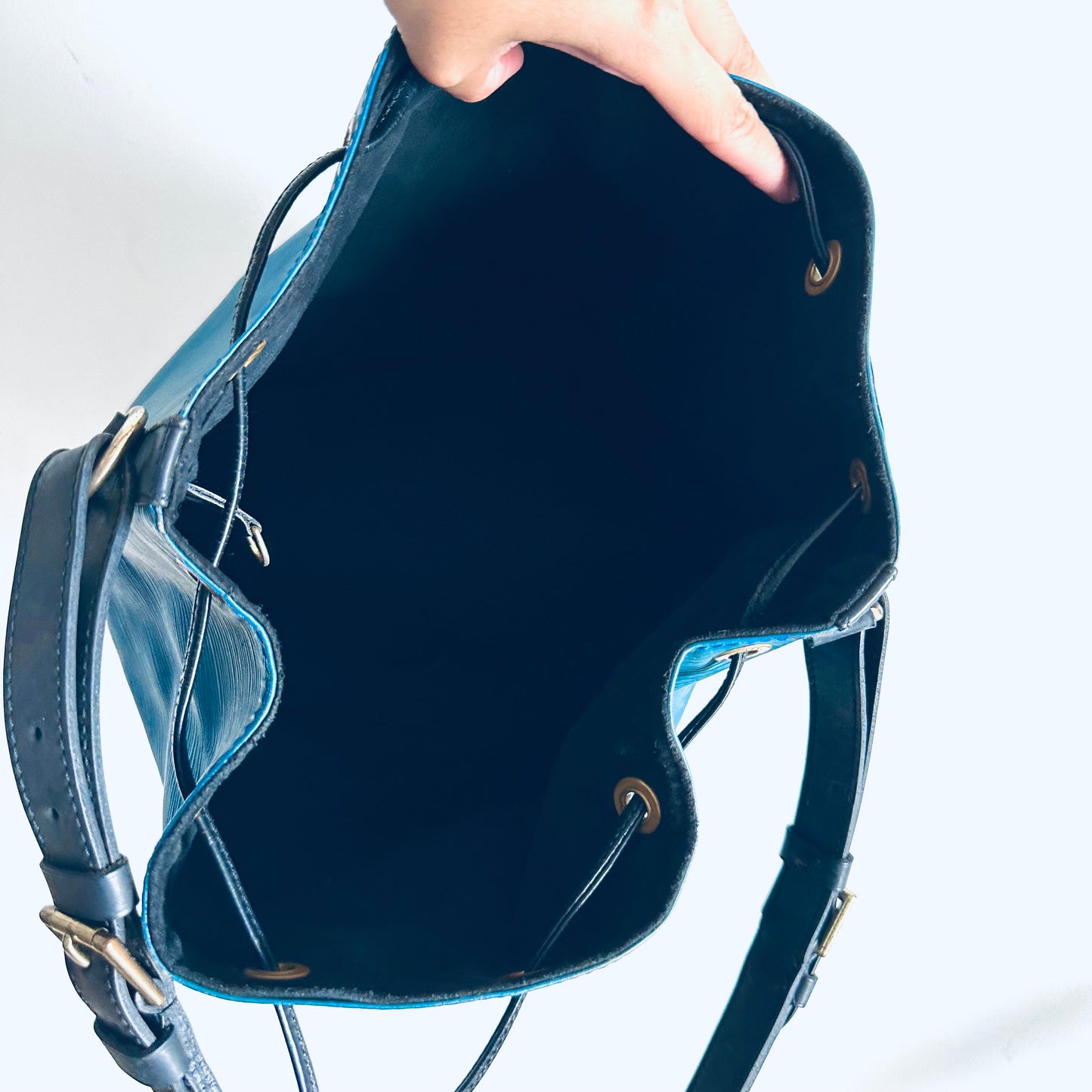 Louis Vuitton LV Blue / Black GHW Epi Leather Petit Noe Monogram Logo Shoulder Sling Bucket Tote Bag