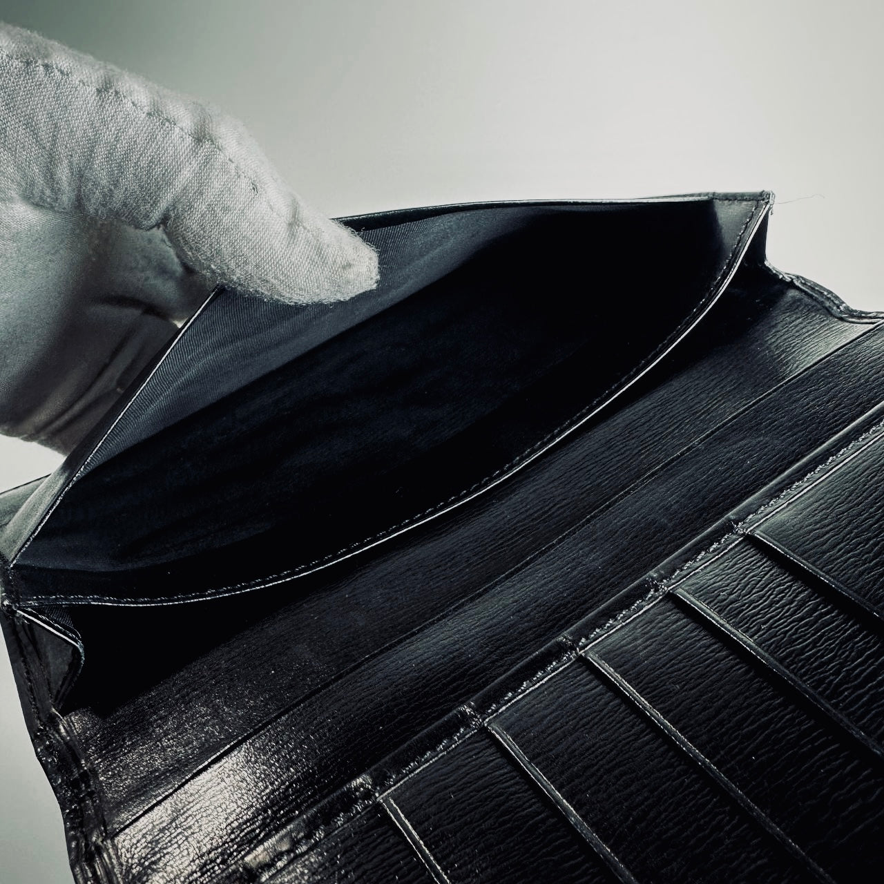 Louis Vuitton LV Porte Yen Brazza Black Epi Leather Monogram Logo Long Bifold Flap Slim Wallet