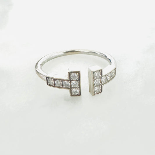 Tiffany & Co T&C T Wire Au750 18K White Gold With Diamonds Ring