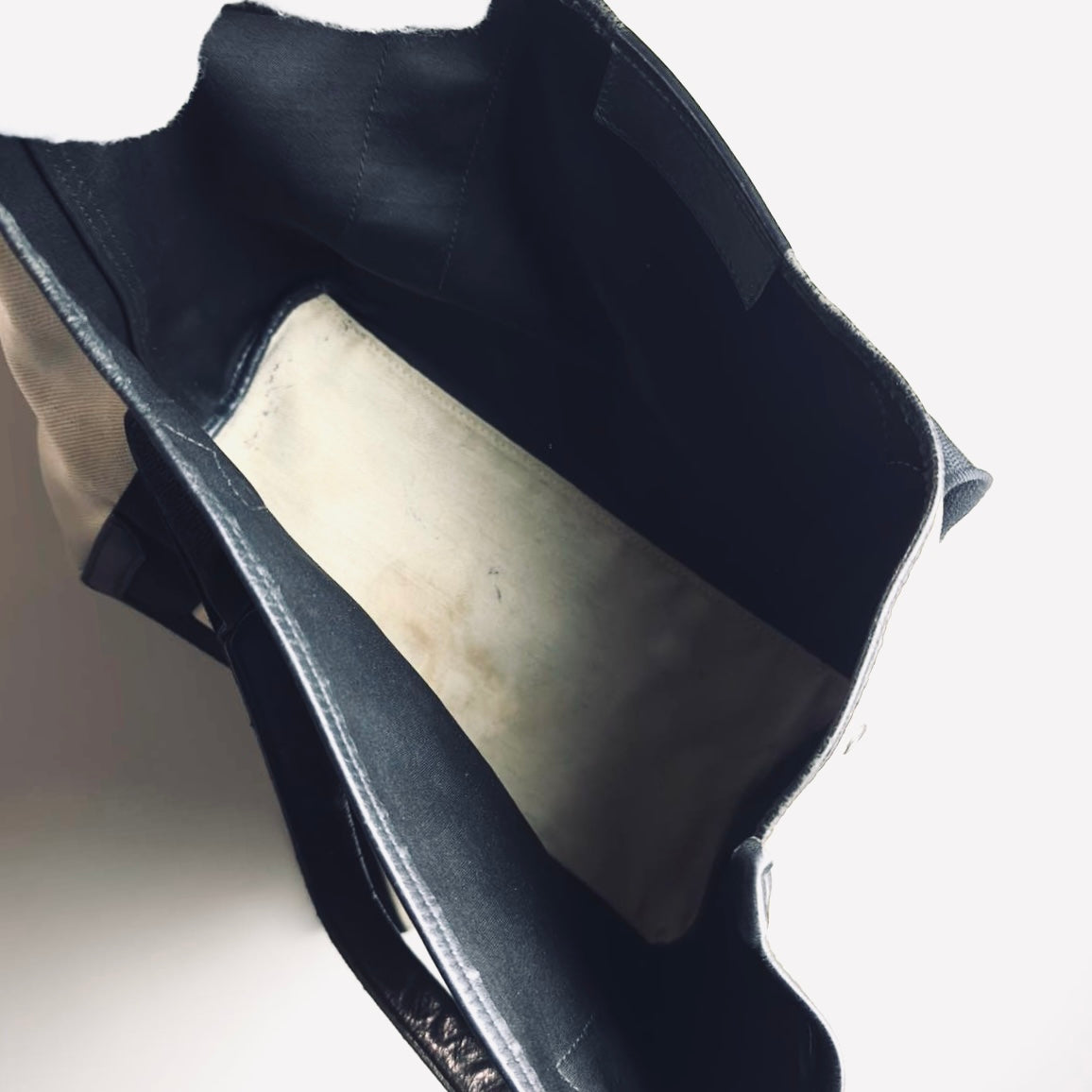 Balenciaga Cabas Black / White Logo Small S Structured Shoulder Tote Bag With Pouch