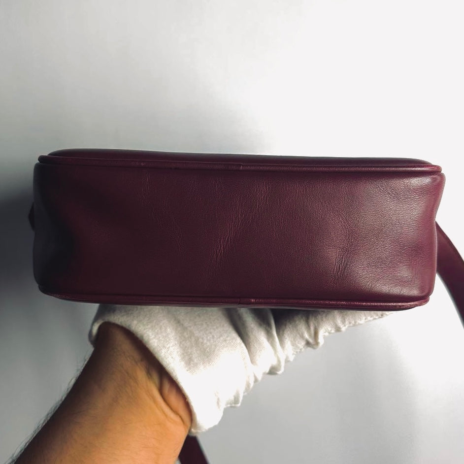 Cartier Must / Mast de Cartier Burgundy Red Maroon GHW Smooth Leather Zip Shoulder Sling Bag