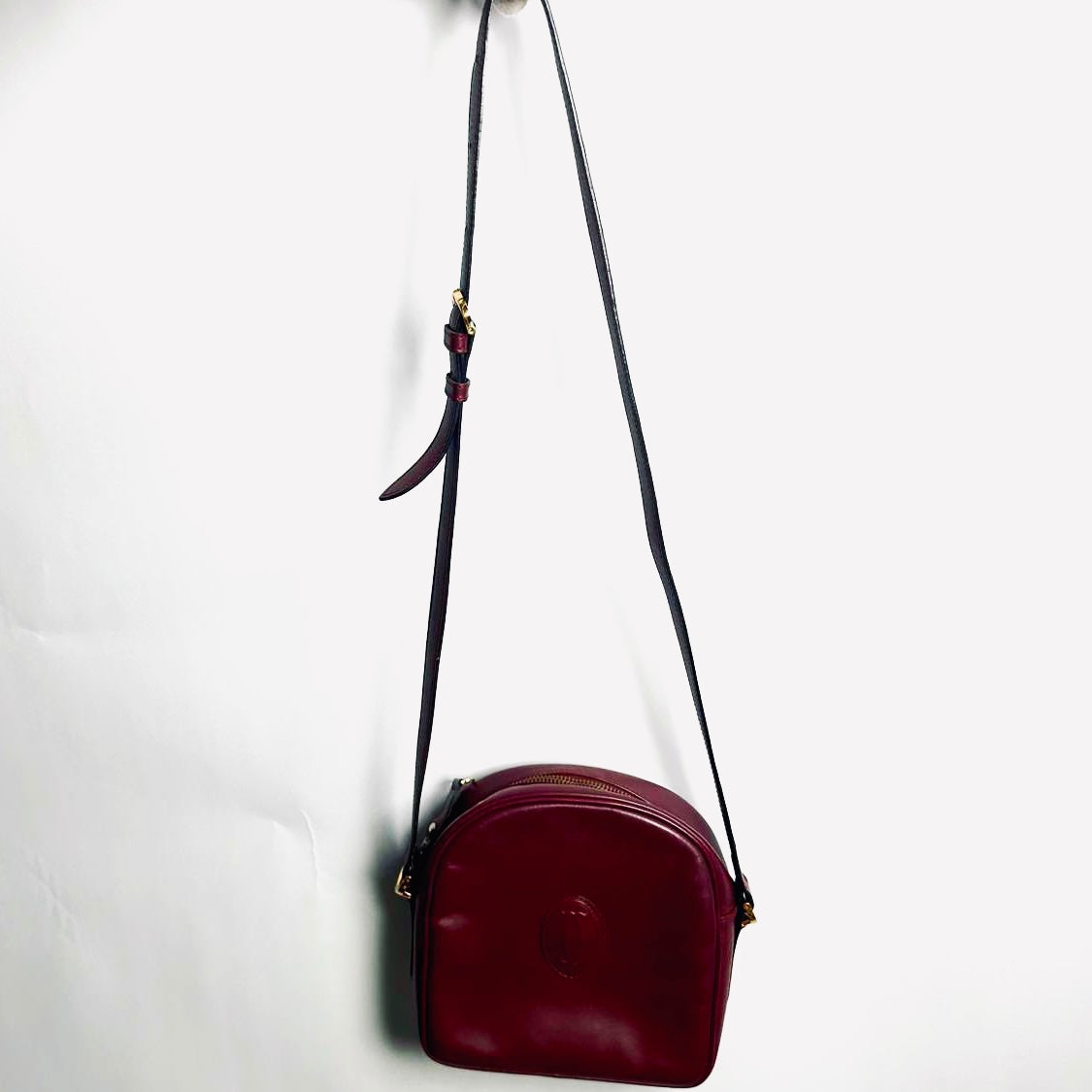 Cartier Must / Mast de Cartier Burgundy Red Maroon GHW Smooth Leather Zip Shoulder Sling Bag