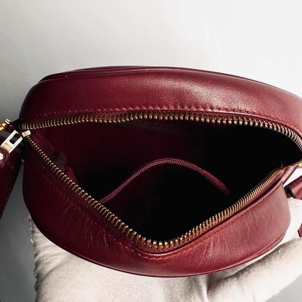 Cartier Must / Mast de Cartier Burgundy Red Maroon GHW Smooth Leather Zip Shoulder Sling Bag